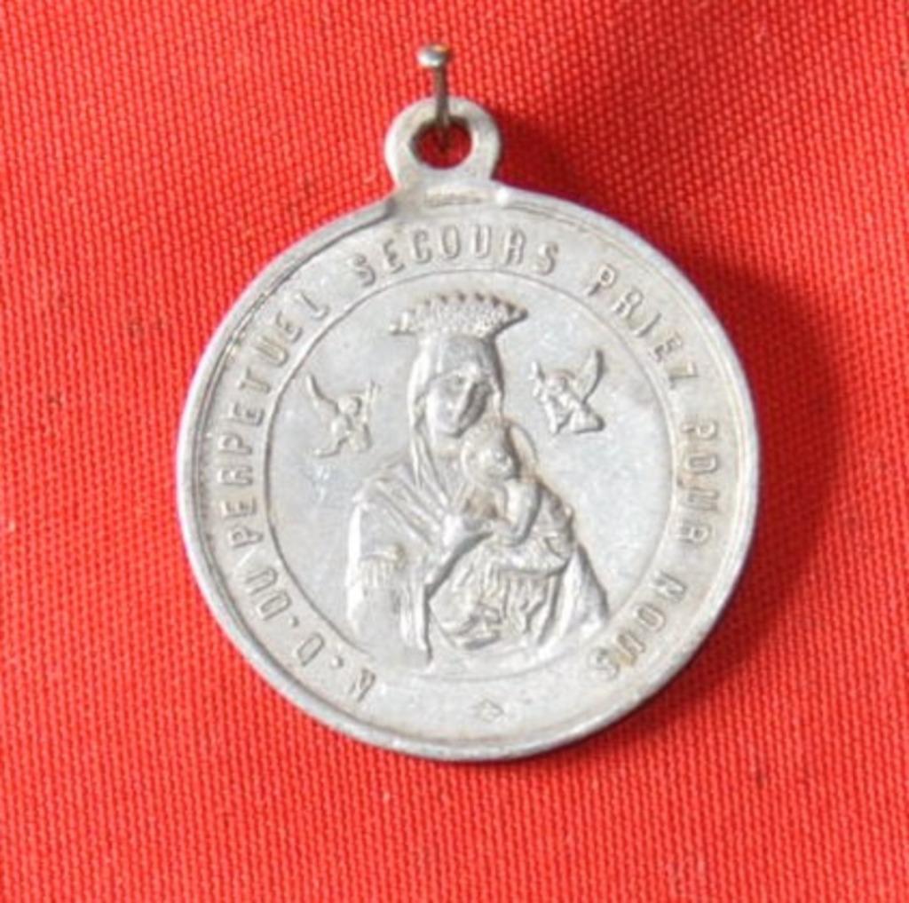 medaille pendentif religieuse en alu (x2027), Enlèvement ou Envoi, Utilisé, Bijoux, Christianisme | Catholique