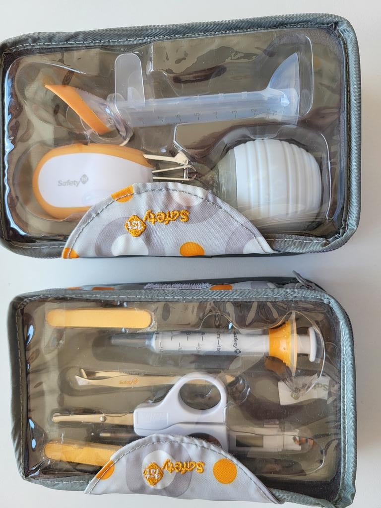 Ensemble de soins pour bébé 9 pièces Safety First - non util, Enfants & Bébés, Enlèvement ou Envoi, Neuf, Autres types, Autres marques
