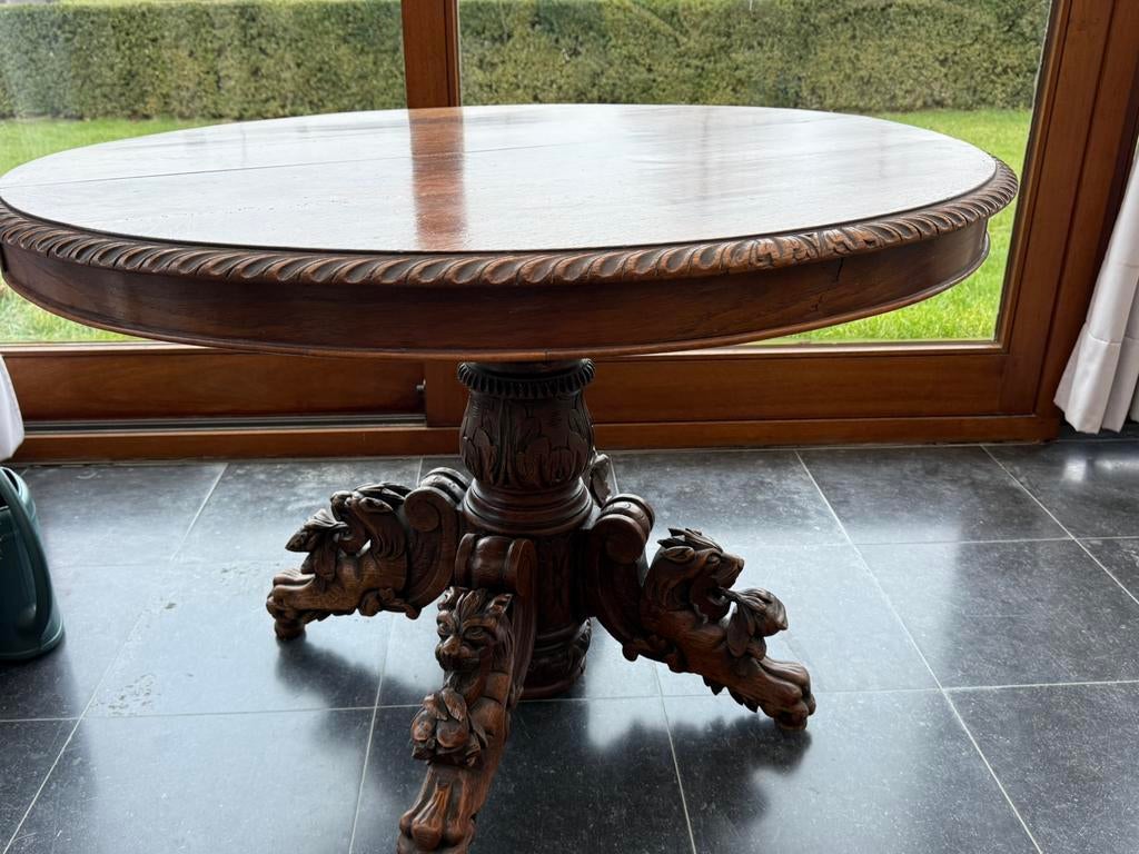 Eettafel in donker eik, Enlèvement