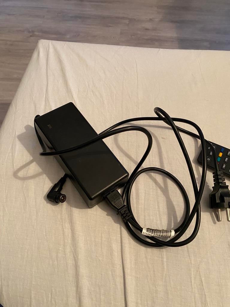 Chargeur, Enlèvement, Comme neuf