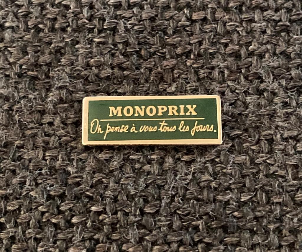 PIN - MONOPRIX, Envoi, Utilisé, Autres sujets/thèmes, Insigne ou Pin's
