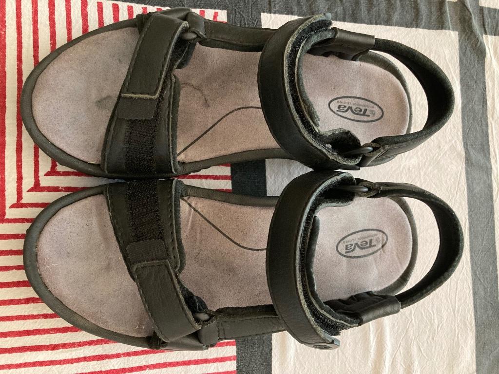 Lederen Teva sandalen dames 38, Kleding | Dames, Verzenden, Zwart, Sandalen of Muiltjes, Zo goed als nieuw