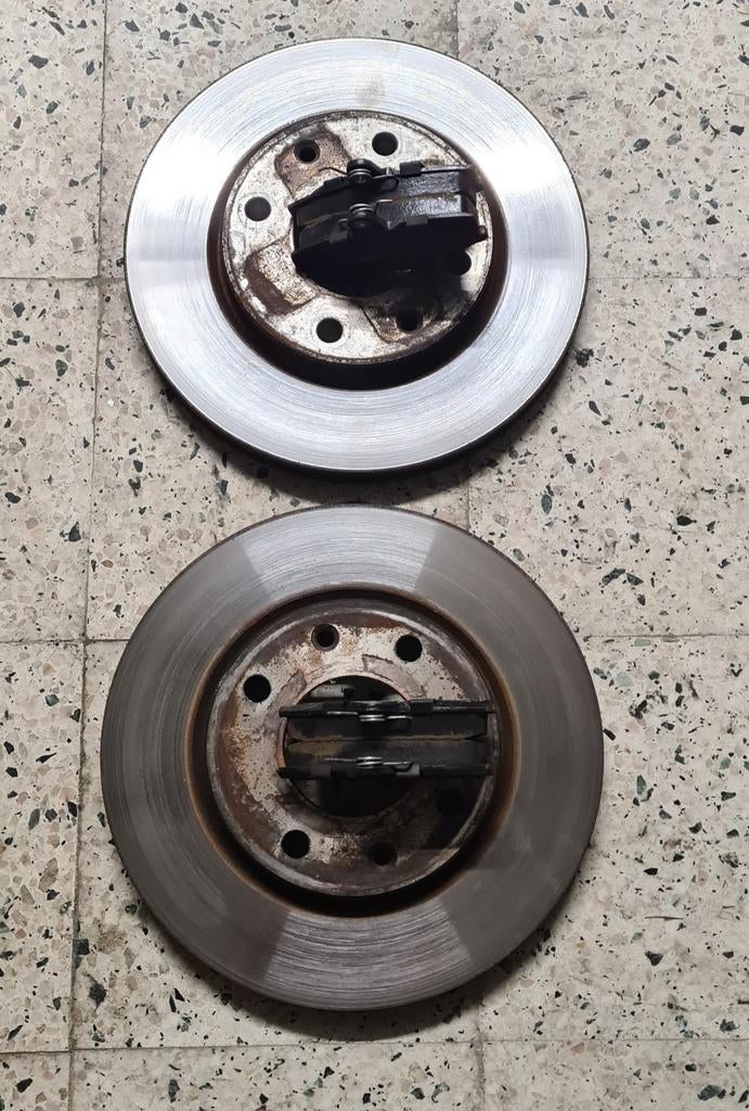 Peugeot 205 gti remschijven+blokken., Ophalen of Verzenden, Gebruikt, Peugeot