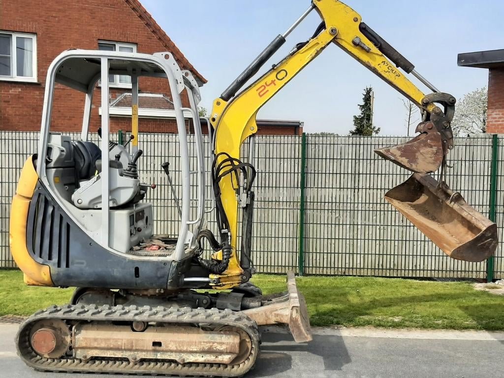 Te huur: Minigraver 2,2T, Doe-het-zelf en Bouw, Gereedschap | Machine-onderdelen en Toebehoren, Gebruikt, Ophalen of Verzenden