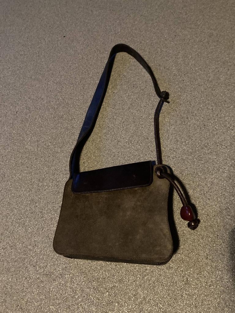 Zeer elegante handtas Genuine leather 20 euro, Handtassen en Accessoires, Tassen | Damestassen, Ophalen of Verzenden, Handtas
