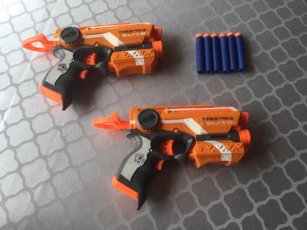 nerf pistolen (2) met 6 pijltjes, Ophalen