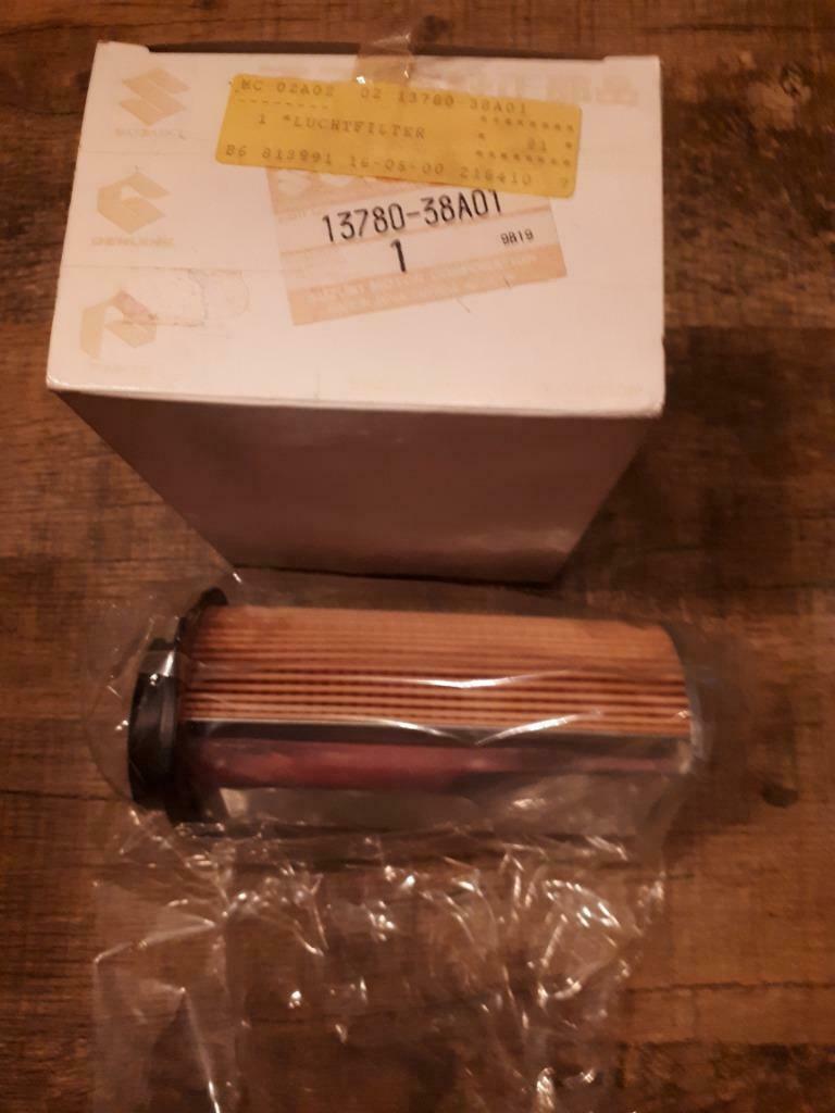 13780-38A00/01 Suzuki air filter (front) VS 600,700,750,800, Ophalen of Verzenden, Nieuw