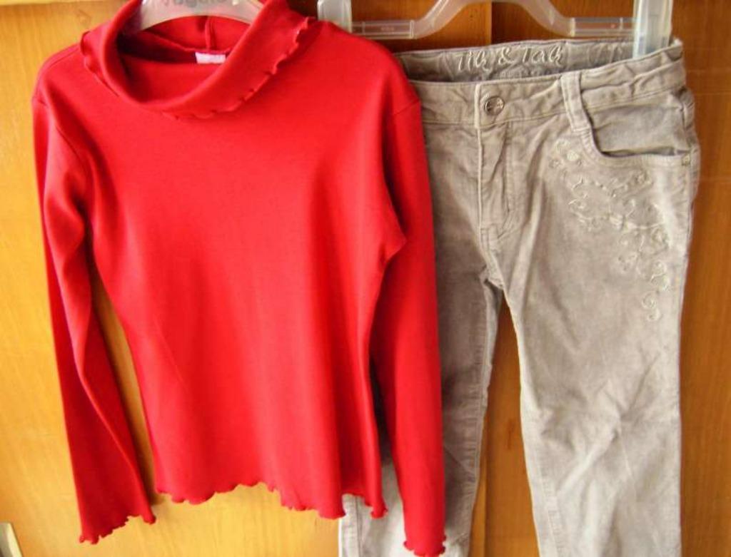 Grijze fluwelen broek + rode coltrui - Tik & Tak- maat 122, Kinderen en Baby's, Kinderkleding | Maat 122, Zo goed als nieuw, Meisje