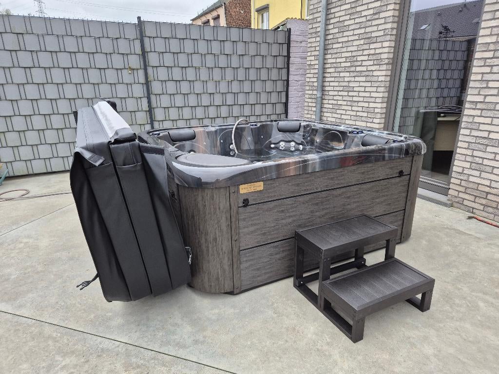 SPA - Jacuzzi Nieuw met garantie voor de tweedehandsprijs!, Tuin en Terras, Ophalen of Verzenden, Nieuw, Trap, Vast