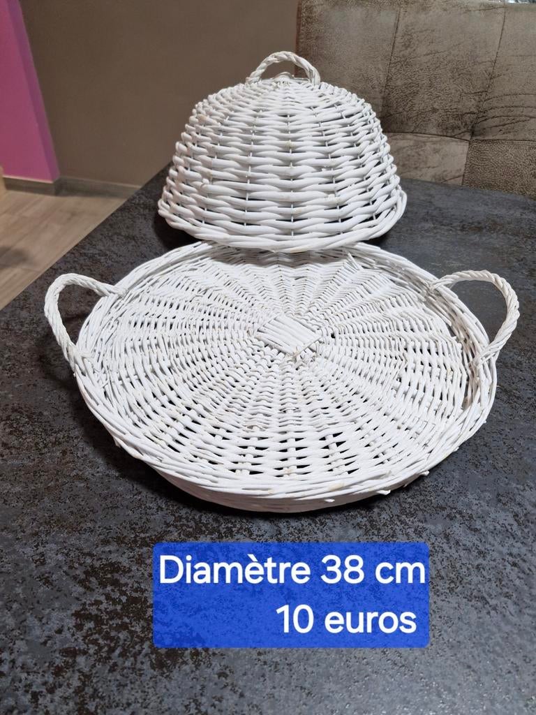 Witte rieten bel met een diameter van 38 cm, Gebruikt