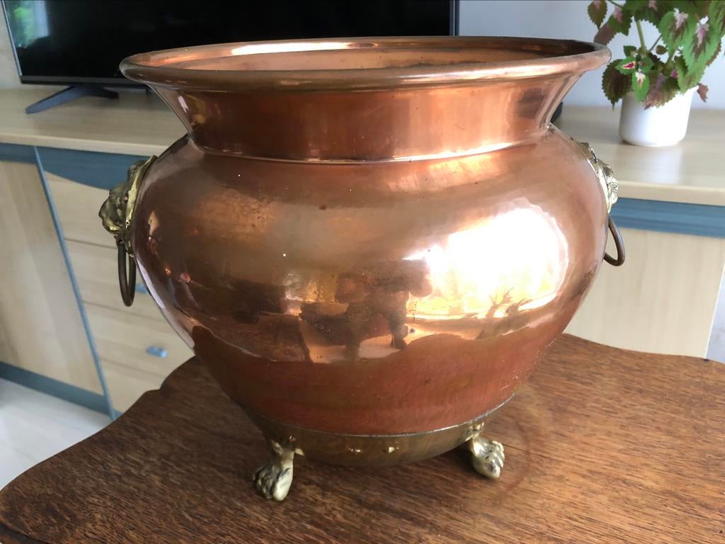 Koperen pot met kleine beschadiging, Ophalen
