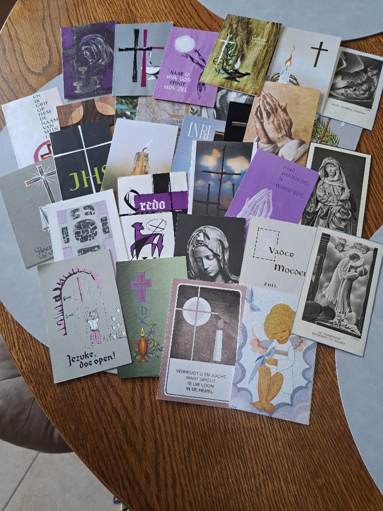 Oude doodsprentjes en communieprentjes, Collections, Enlèvement