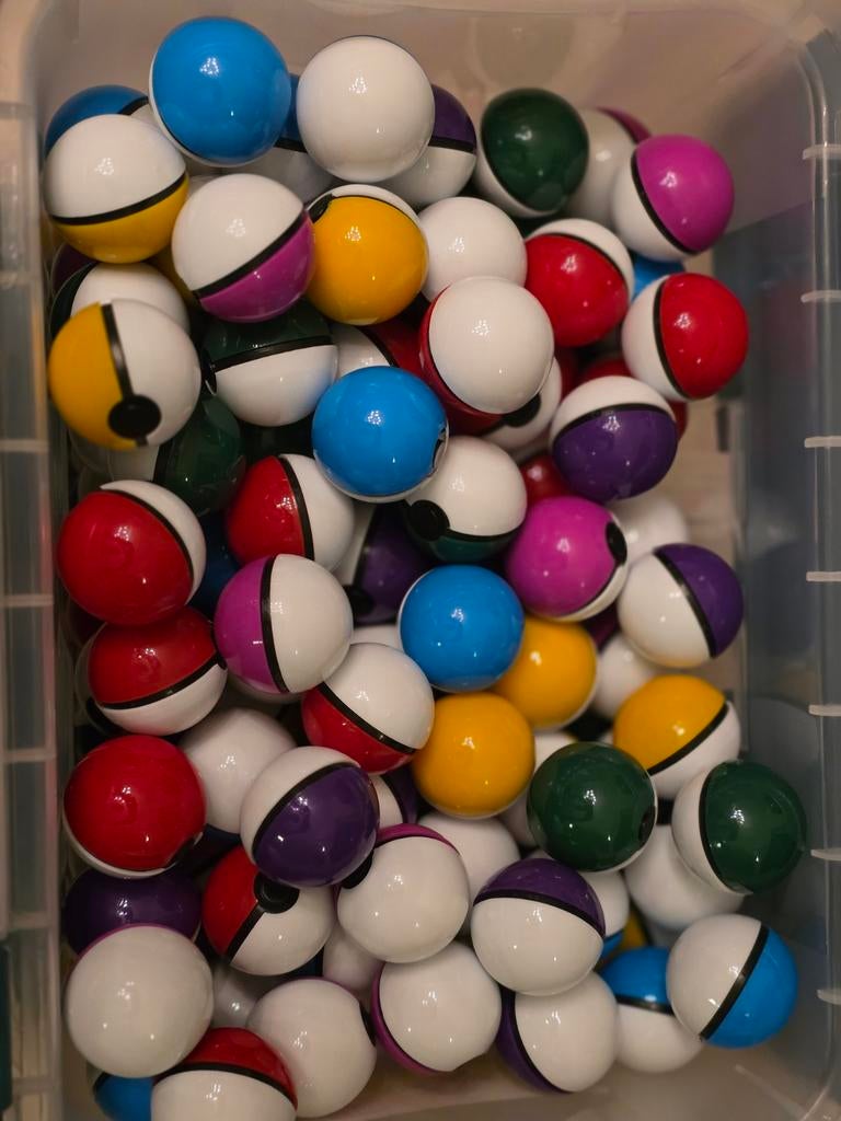 Mini Pokémon ballen met mini figuurtje en mini sticker, Enlèvement, Neuf, Autres types, Foil