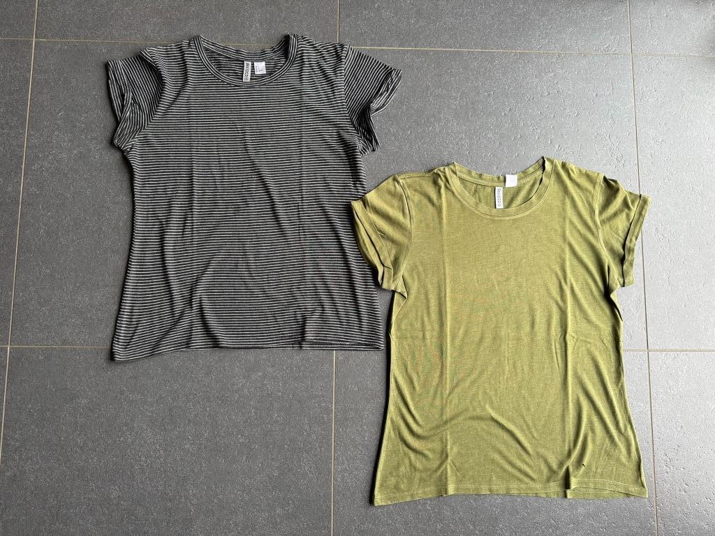 Set van 2 T-shirts zwart-wit gestreept en khaki H&M maat S, H&M, Zwart, Ophalen of Verzenden, Korte mouw