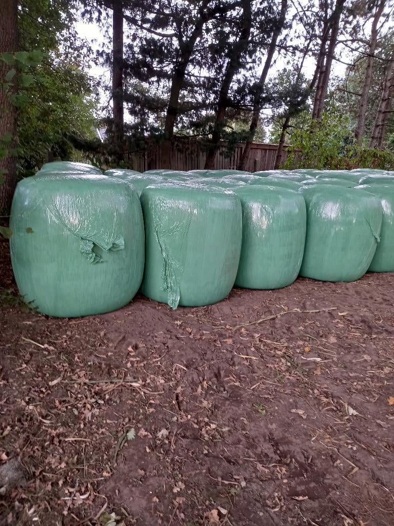 Grote en kleine maisbalen