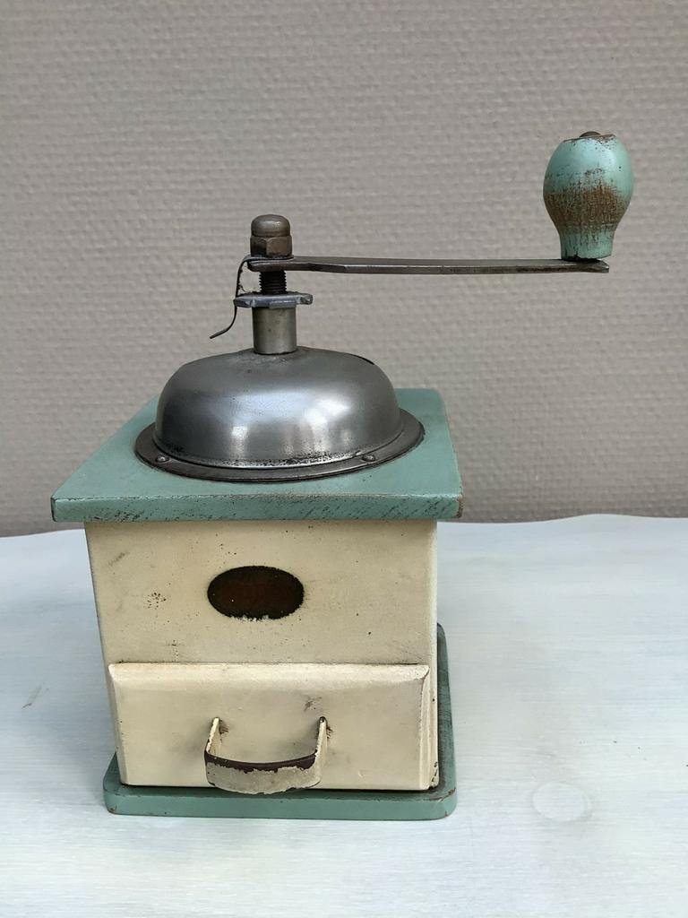 Moulin à  café en bois ., Ophalen