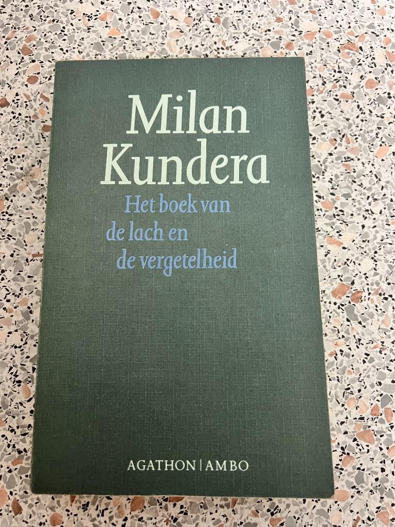 Milan Kundera. Het boek van de lach en de vergetelheid., Boeken, Gelezen, Europa overig, Milan Kundera, Ophalen of Verzenden