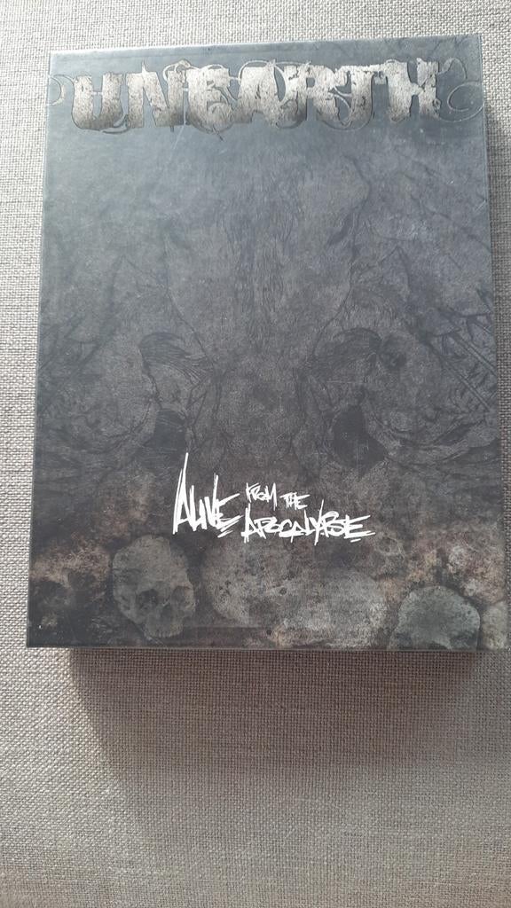 boxset UNEARTH - Alive From The Apocalypse, Enlèvement ou Envoi, Comme neuf