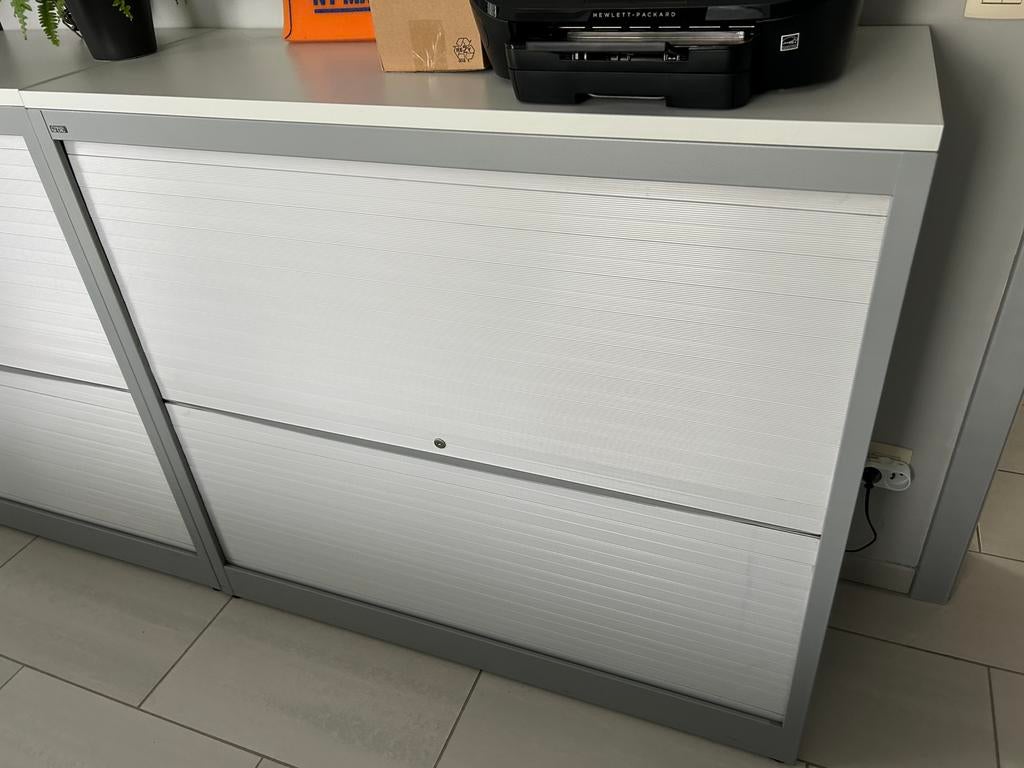 Q BIC lage kast, Ophalen, Gebruikt, Kast
