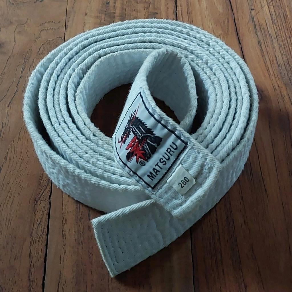 Matsuru witte budo band maat 260cm., Enlèvement ou Envoi, Judo