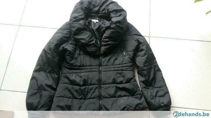Knap zwart jasje Essentiel 44, Kleding | Dames, Verzenden, Gedragen, Maat 42/44 (L), Zwart