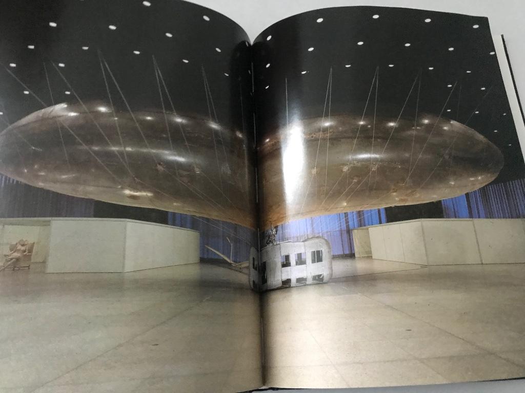 Panamarenko sculpturen tekeningen multiples180pag, Boeken, Ophalen of Verzenden, Zo goed als nieuw, Beeldhouwkunst