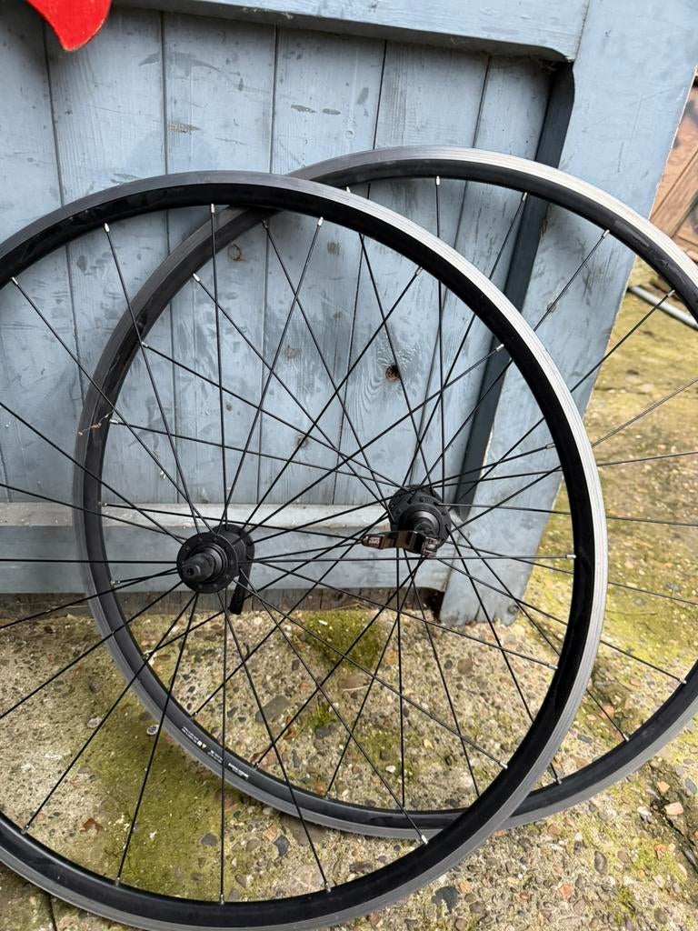 shimano velg WH-RS100 zo goed als nieuw , amper gebruikt, Fietsen en Brommers, Fietsonderdelen, Ophalen, Zo goed als nieuw