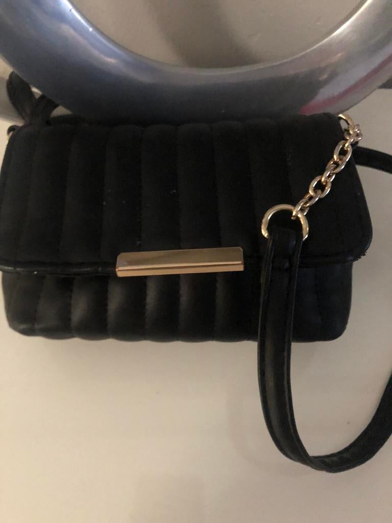 Peut sac noir Primark noir matelassé, Handtassen en Accessoires, Zo goed als nieuw, Zwart