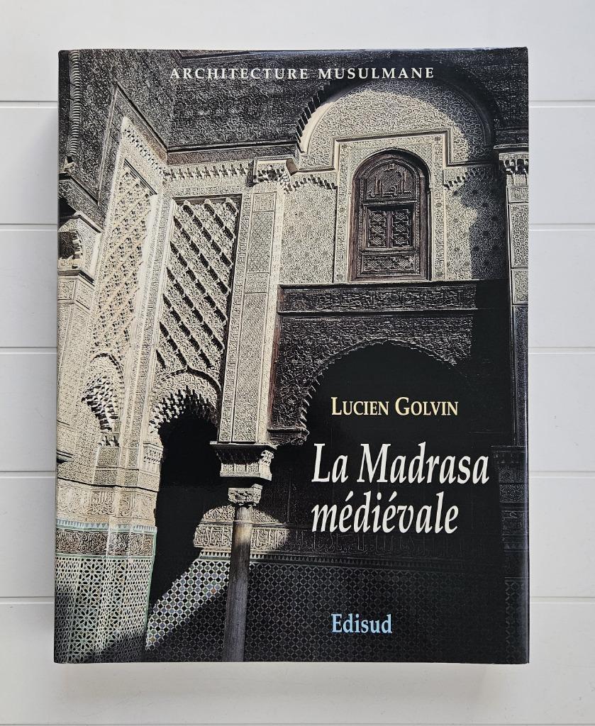 De middeleeuwse Madrasa, Boeken, Kunst en Cultuur | Architectuur, Zo goed als nieuw, Ophalen of Verzenden
