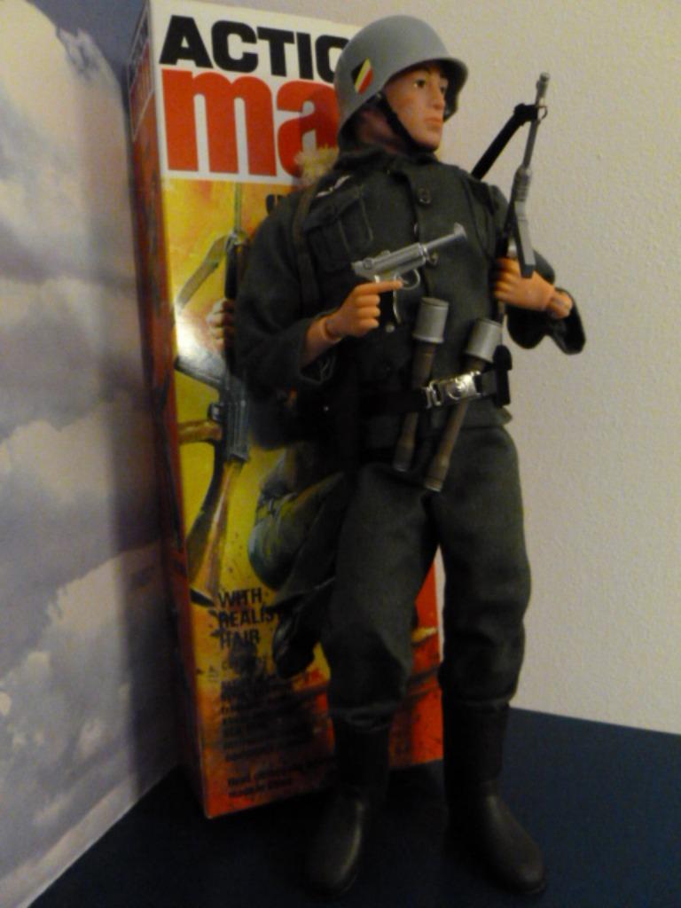 Vintage Figurine ACTION MAN PALITOY German Soldier WWII NEUF, Enlèvement ou Envoi, Neuf, Plus grand que 1:35, Personnage ou Figurines