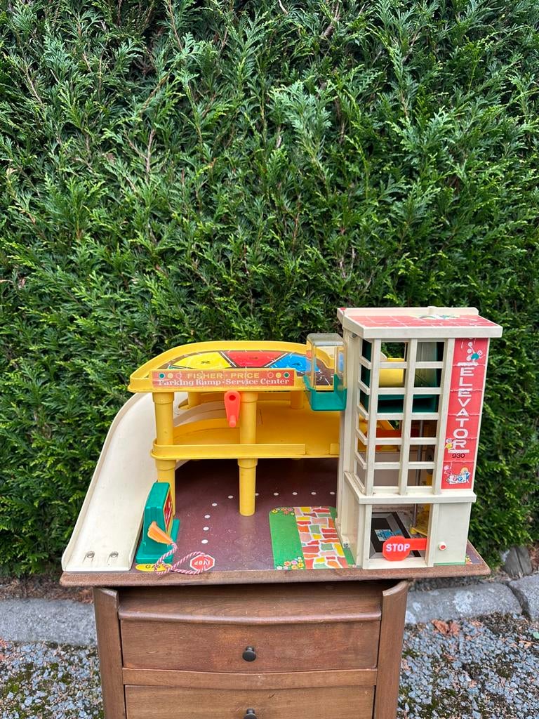 Fisher-Price parkeergarage, Ophalen, Gebruikt, Speelset, Met geluid