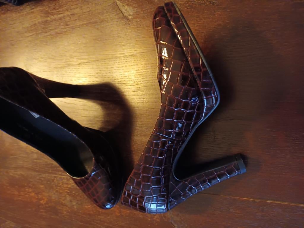 Paire de chaussures pour femmes entièrement neuve l, Vêtements | Femmes, Enlèvement ou Envoi, Neuf