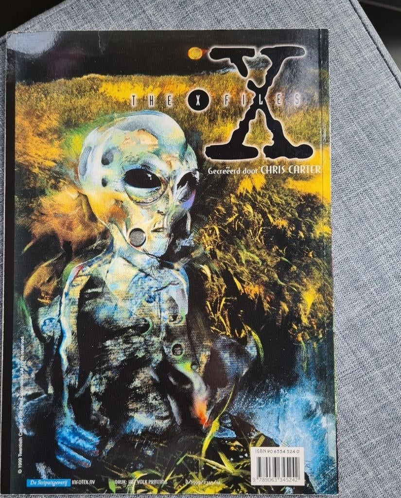 The x Files  1 Oogstverdelger 2 soma (nr 1), Ophalen of Verzenden, Zo goed als nieuw
