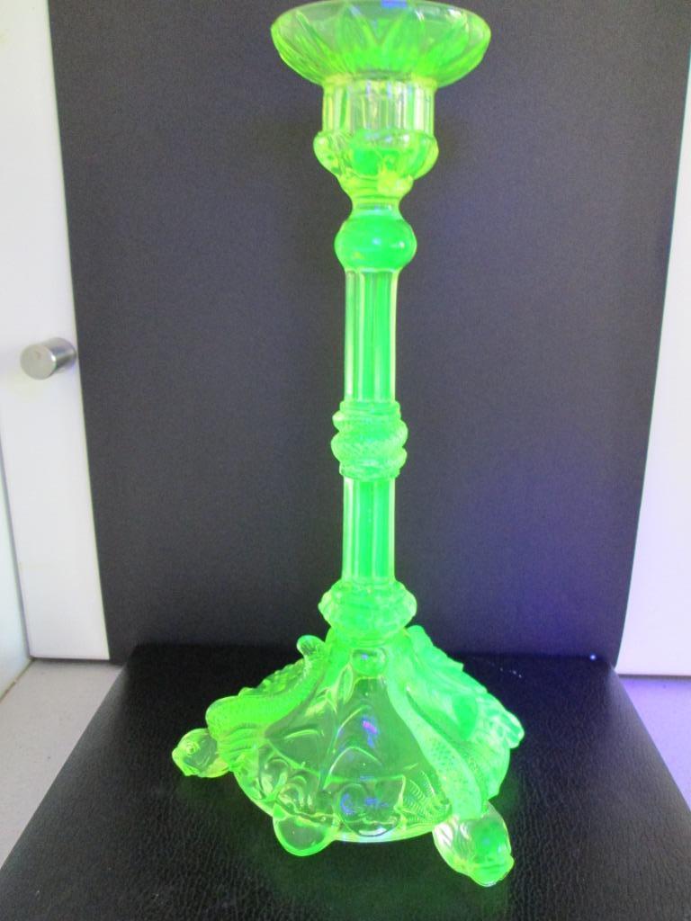 Antieke uranium glazen kandelaar van 24,50 cm, Ophalen of Verzenden, Glas
