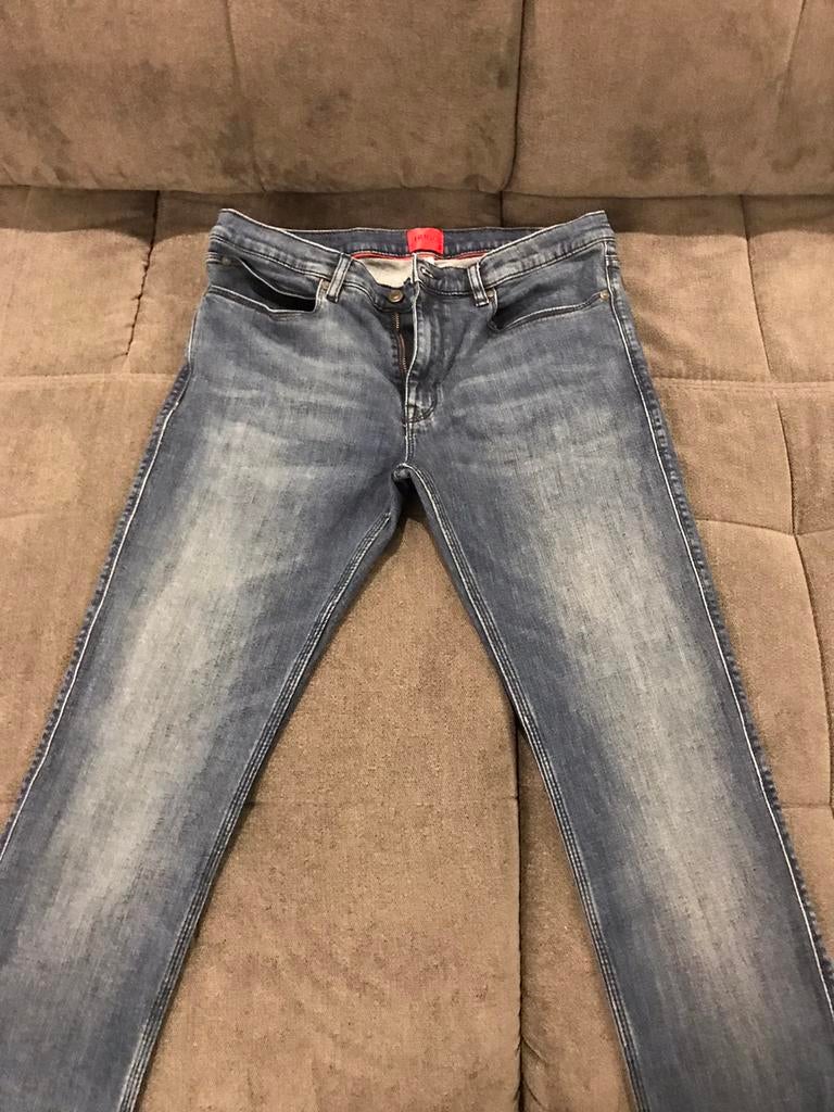 Te koop jeans “Hugo Boss”, Blauw, Overige jeansmaten, Ophalen of Verzenden, Zo goed als nieuw