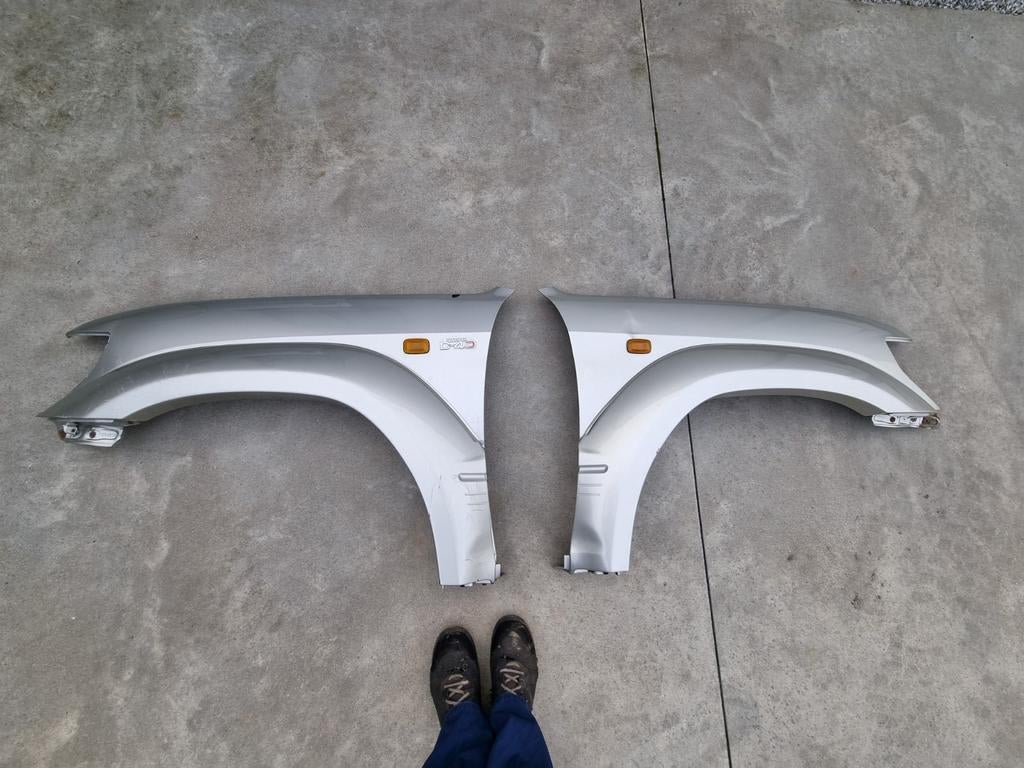 Spatborden voorkant land cruiser 90-95 serie, Ophalen