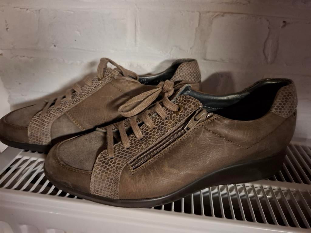 Dameschoenen, Ophalen of Verzenden, Zo goed als nieuw, Bruin