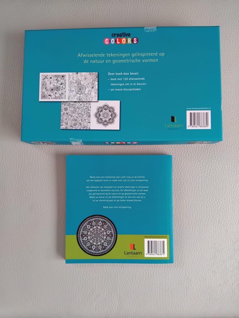 Luxe kleurboek voor volwassenen met10 kleurpotloden., Enlèvement ou Envoi, Comme neuf, Papier, Carnet de croquis ou à dessin