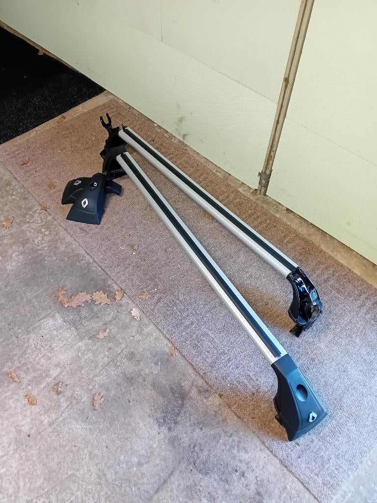 Originele dakdragers Renault Megane IV Berline, Ophalen, Zo goed als nieuw