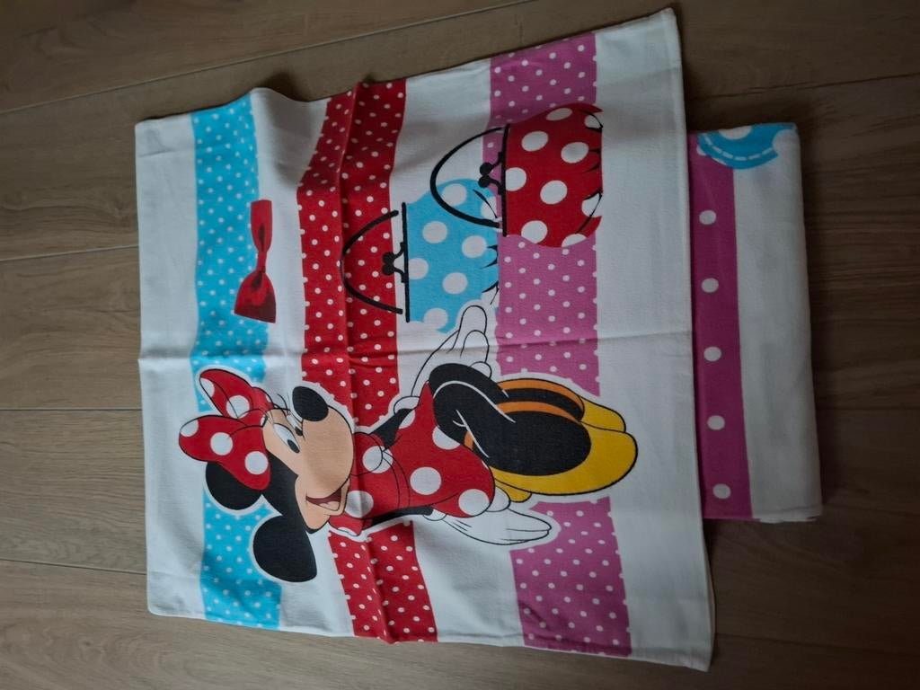 Housse de couette en flanelle Minnie Mouse 1 personne, Enfants & Bébés, Rouge, Housse de couette, Comme neuf, Enlèvement