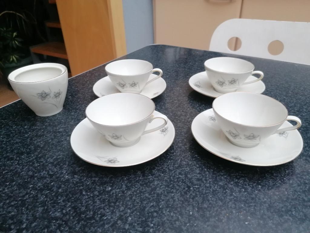 4 koppen suikerpot porselein bloemetjes vintage Winterling, Enlèvement ou Envoi, Utilisé, Porcelaine, Tasse(s) et/ou soucoupe(s)