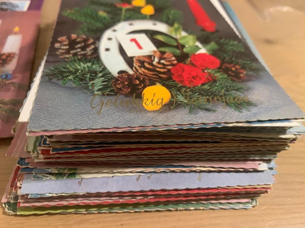 150 pièces de très vieilles cartes de Noël dentelées, Enlèvement ou Envoi, Utilisé