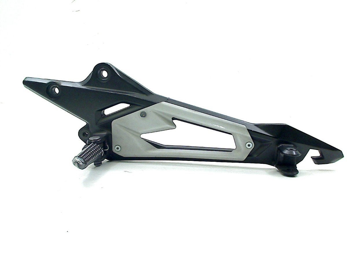 REPOSE PIEDS AVANT GAUCHE Kawasaki, Motos, Dhr. S. di Majo, Utilisé, Info@cama-motorparts.nl, P.J. Troelstraweg 8 8
3144 CX  MAASSLUIS, NL