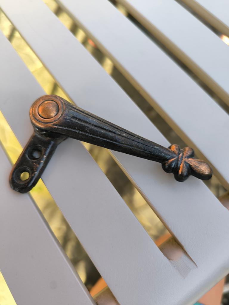 Klips traploper brons, Ophalen