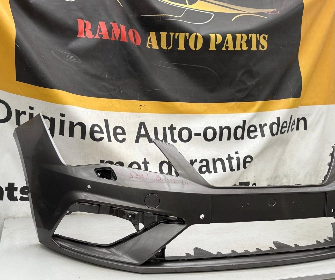 SEAT LEON III CUPRA LIFT 17-20 ORGINEEL VOORBUMPER 5F0807221, Auto-onderdelen, Gebruikt, -, Voor, -