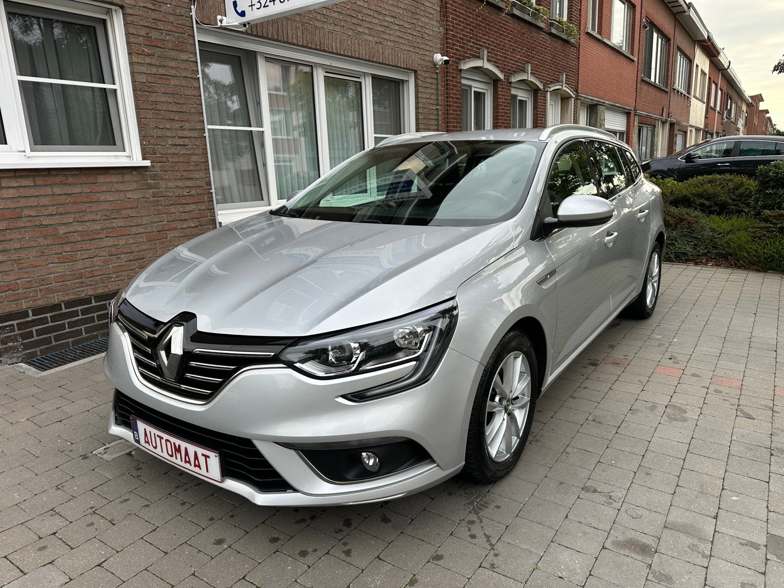 Renault Megane 1.5dci Automaat! Topstaat*Airco*Navi*Garantie, Auto's, Stof, 4 cilinders, https://public.car-pass.be/vhr/0e43f1a9-2875-46cd-a351-e17cde20a905