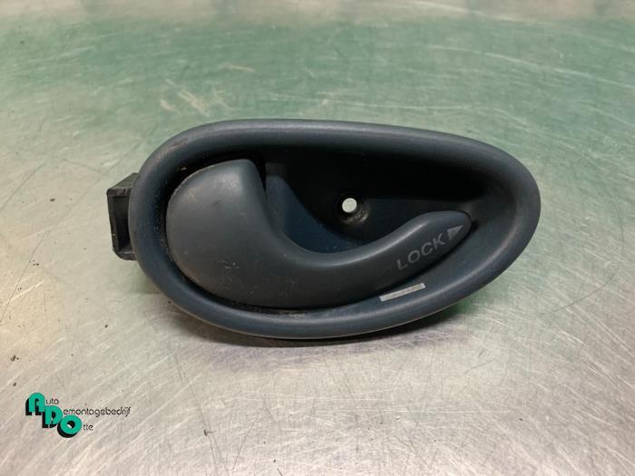 Poignée portière 2portes gauche d'un Fiat Doblo (Doblo 00-, -, 3 mois de garantie, Utilisé, Fiat