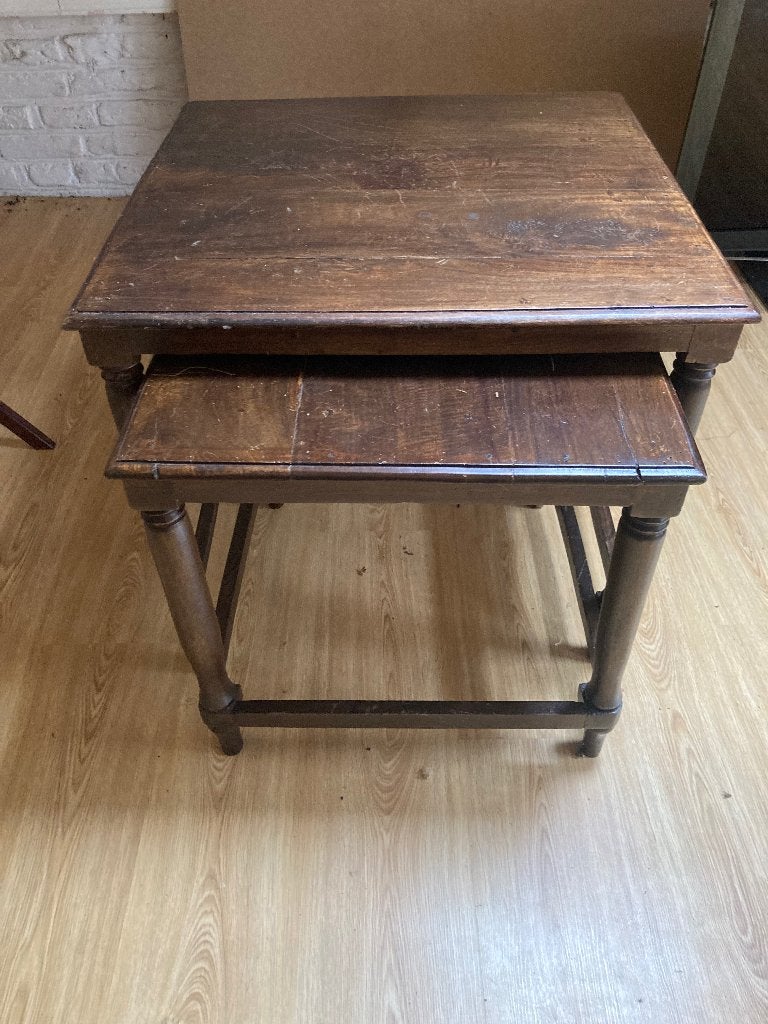 Houten bijzettafels, Ophalen