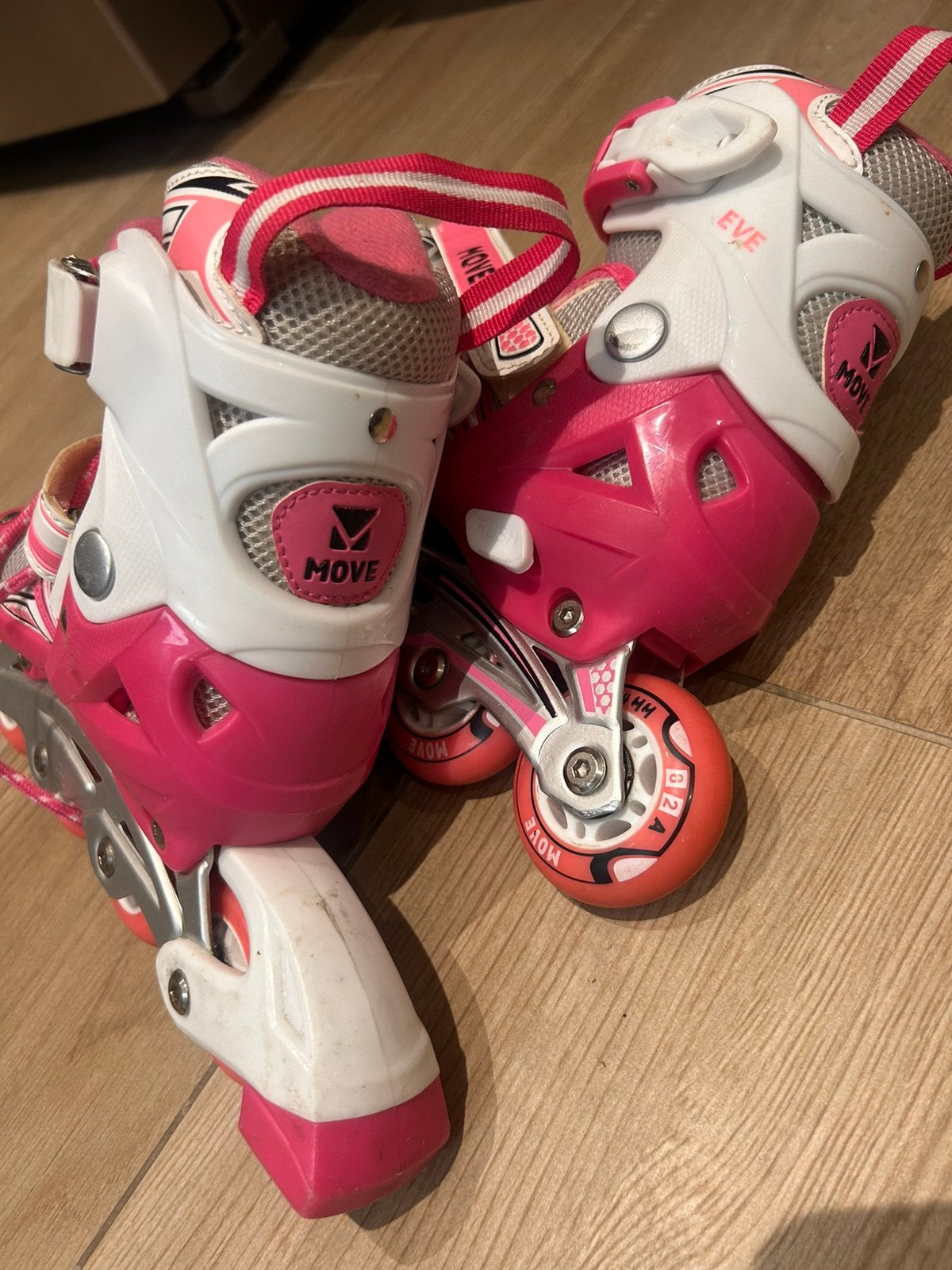Inline rolschaatsen - maat 30-33 - meisjes + kniebeschermers, Kinderen en Baby's, Ophalen, Zo goed als nieuw