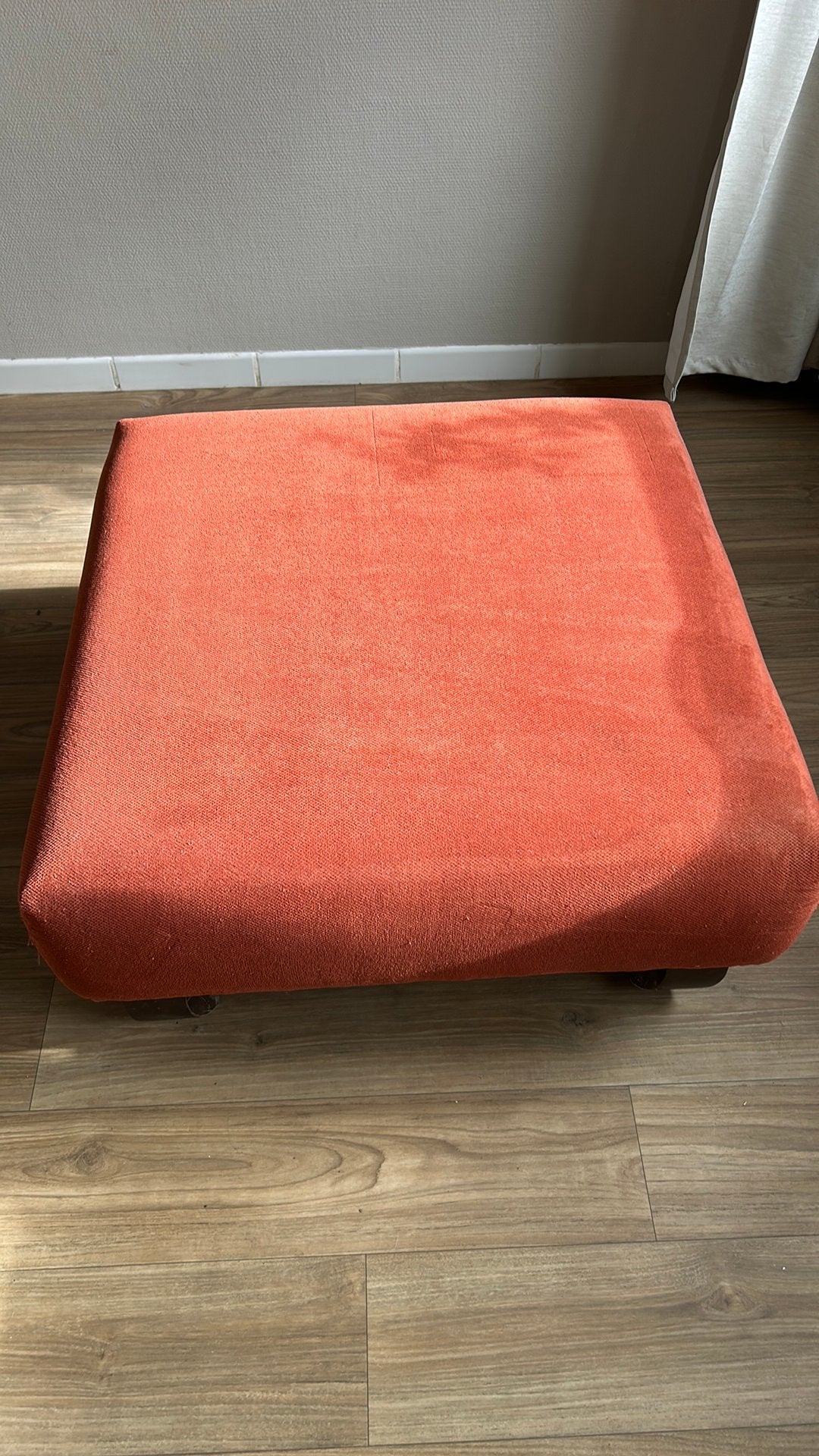 Pouf en velours, Ophalen, Hout, Gebruikt, Vierkant